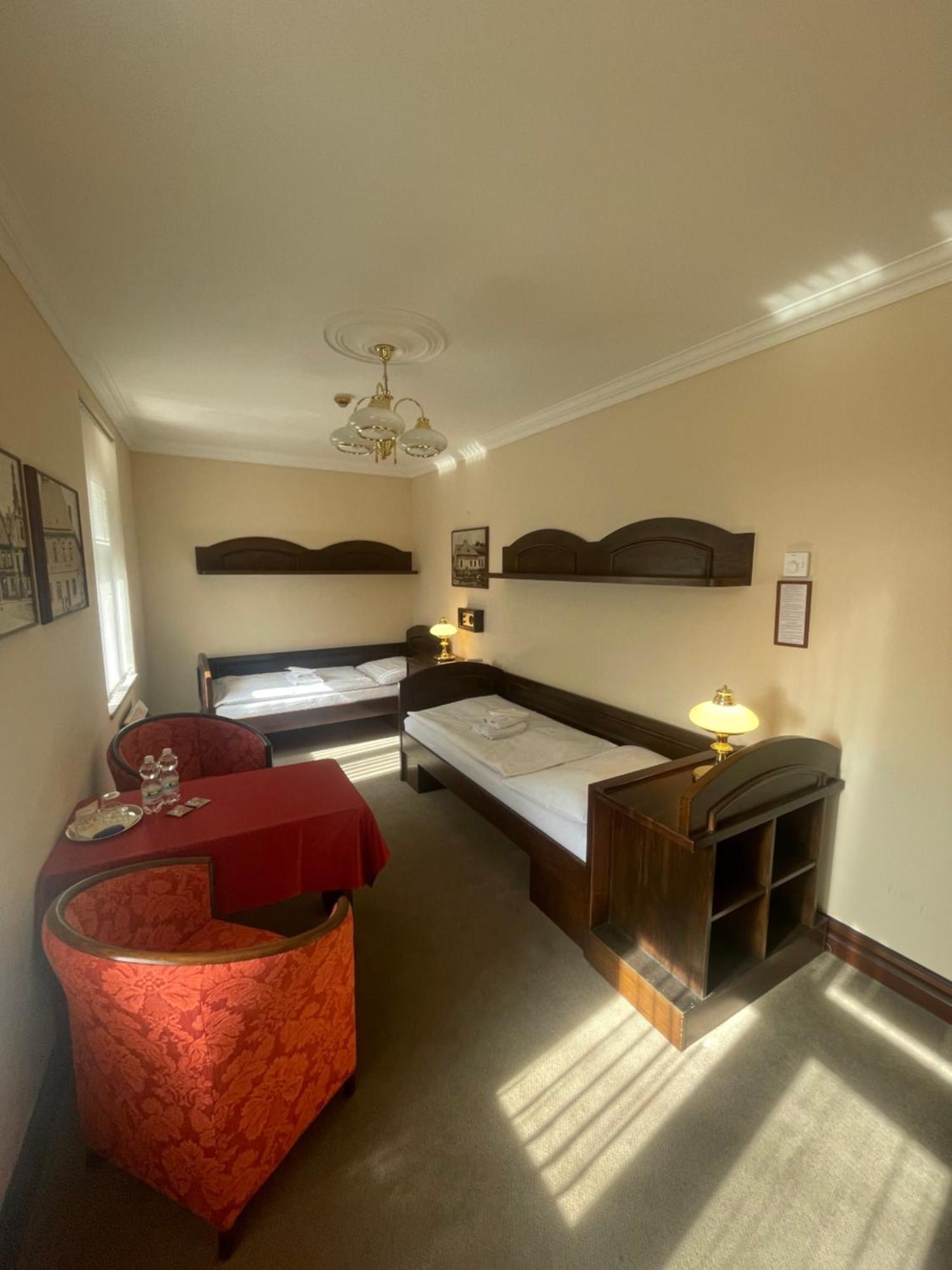 Hotel Bravo Ceska Trebova Esterno foto