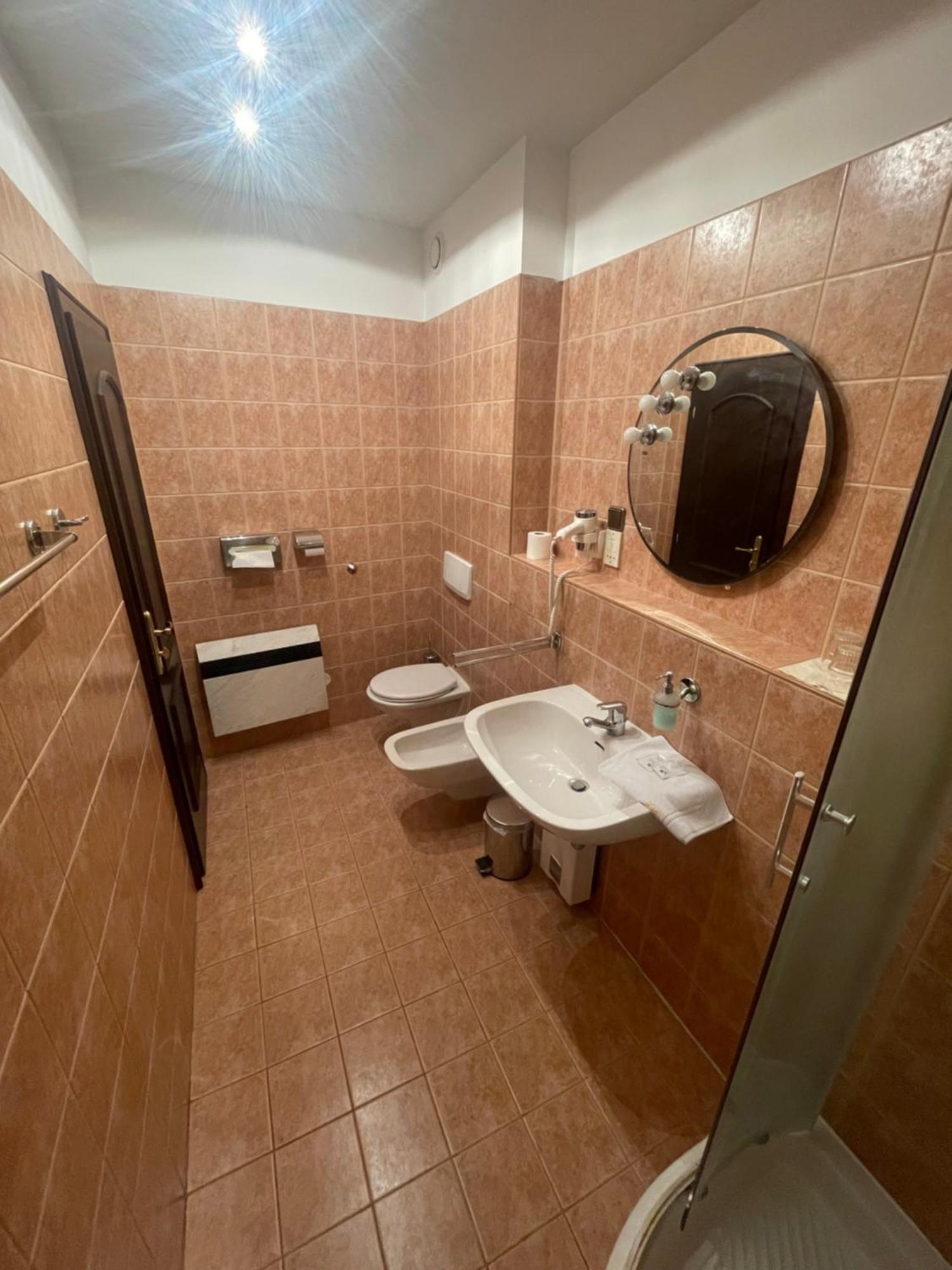 Hotel Bravo Ceska Trebova Esterno foto